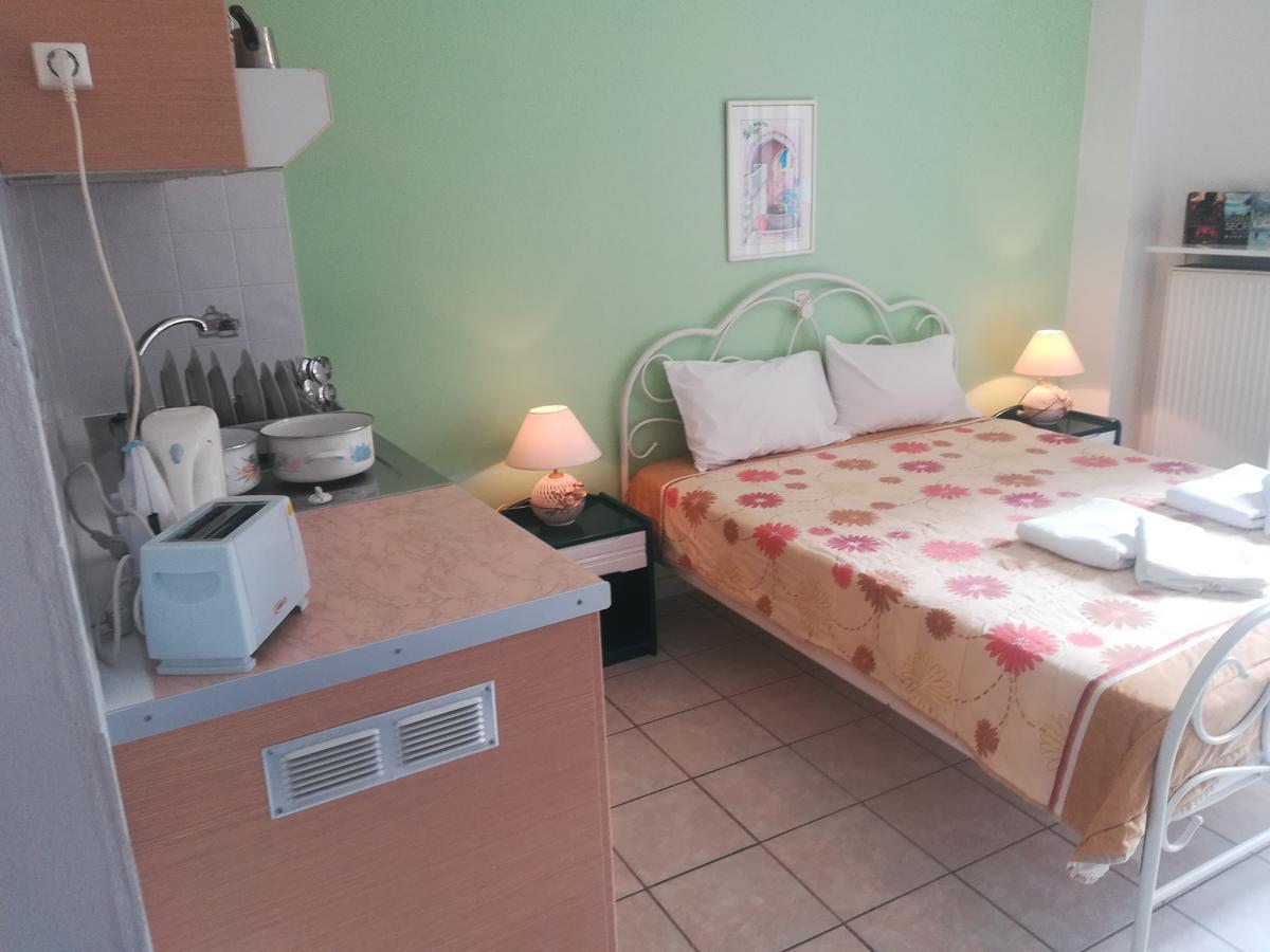 Konstantinos Apartments Agia Efimia Eksteriør billede