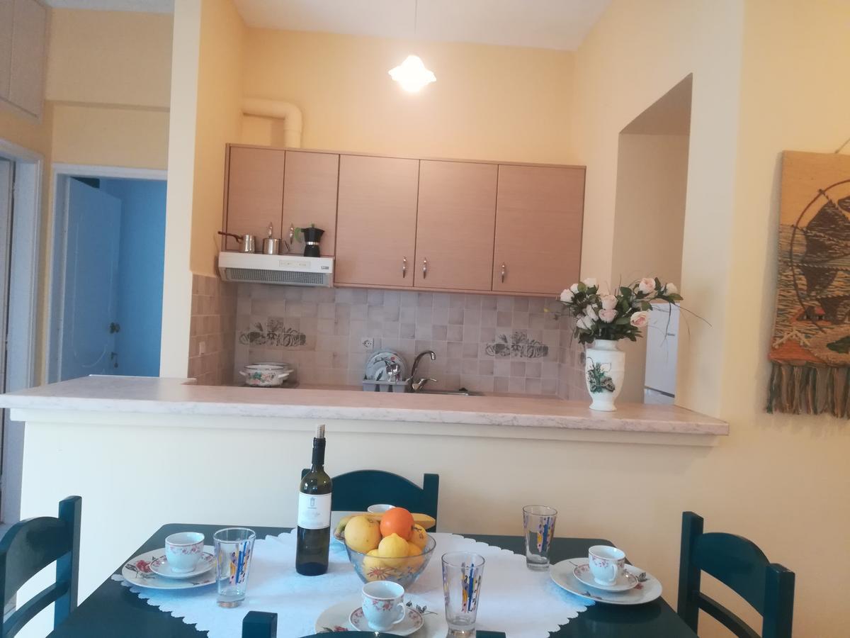Konstantinos Apartments Agia Efimia Eksteriør billede