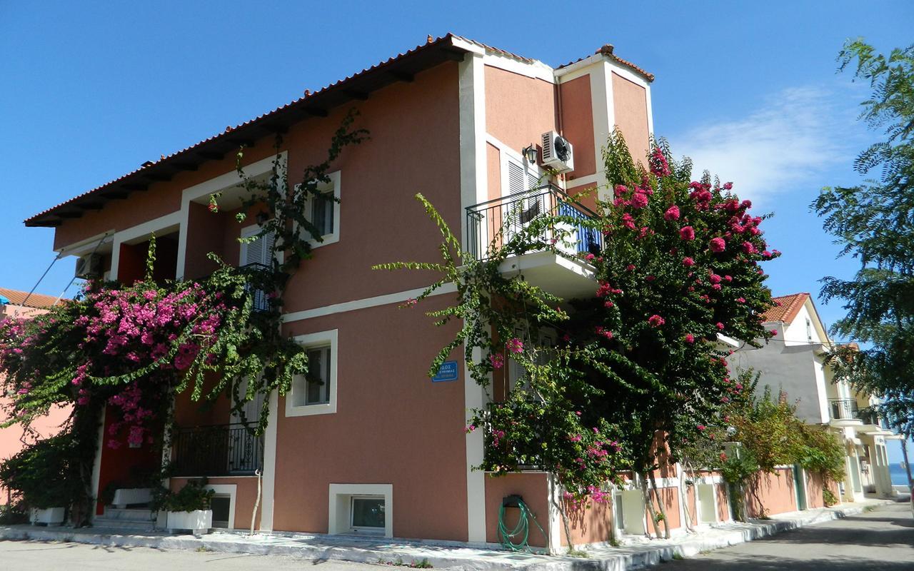 Konstantinos Apartments Agia Efimia Eksteriør billede